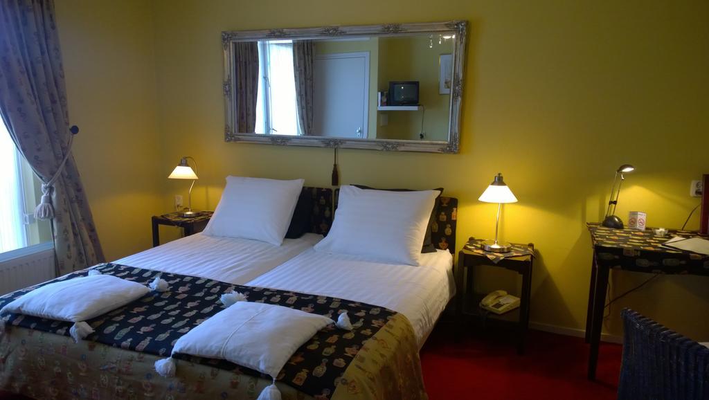Hotel De Kroon Oirschot Extérieur photo